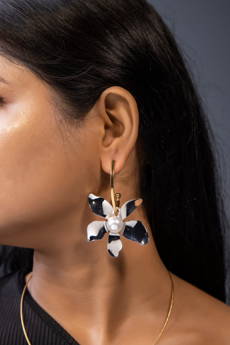 Metallic Silver flower style Danglers